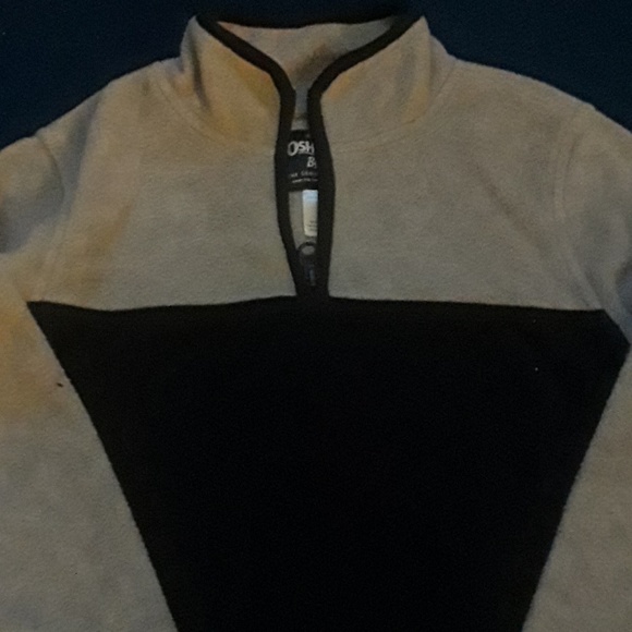 Half zip boys size 8 fleece - Picture 2 of 2